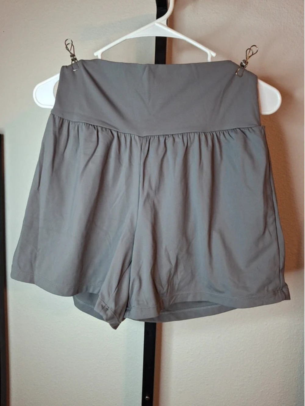 Halara Women's Shorts Gray size M Long